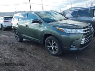 ✅ 2019 Toyota Highlander LE • VIN: 5TDBZRFH9KS950454 • Lot: 43624665. Wystawiony na IAAI z przebiegiem 42 083 mil. Bezpłatny archiwum sprzedaży aukcyjnych z USA i szczegółowy raport historii pojazdu na DreamBid. Zdjęcie 1.
