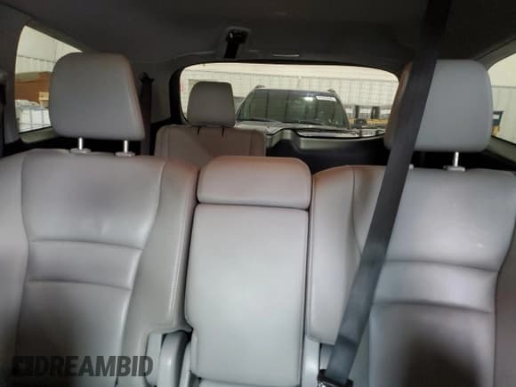✅ 2017 Honda Pilot EX-L • VIN: 5FNYF6H5XHB027529 • Lot: 90885995. Listed on Copart with 109,420 mi. Free auction sales archive from the USA and detailed vehicle history report at DreamBid. Image 10.
