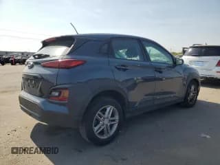 ✅ 2020 Hyundai Kona SE • VIN: KM8K12AAXLU501902 • Лот: 71649954. Опубликован ранее на Copart с пробегом 110 338 миль. Бесплатный доступ к архиву аукционных продаж из США и подробный отчёт об истории автомобиля на DreamBid. Изображение 3.