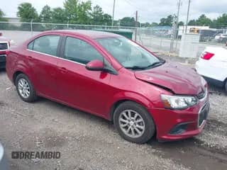 2018 Chevrolet Sonic LT z VIN 1G1JD5SHXJ4109061, wystawiony jako IAAI lot #42780841 z przebiegiem 75 753 mil mil oraz . Historia ofert i sprzedaży dostępna na DreamBid. Obrazek 1.
