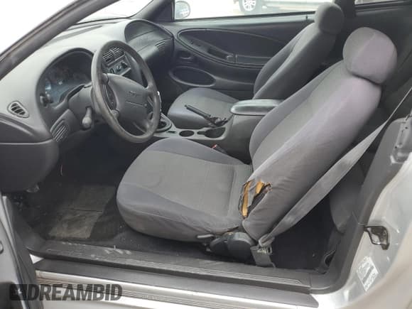 ✅ 2001 Ford Mustang Standard • VIN: 1FAFP40401F200672 • Lot: 51295345. Listed on Copart with Not provided. Free auction sales archive from the USA and detailed vehicle history report at DreamBid. Image 7.