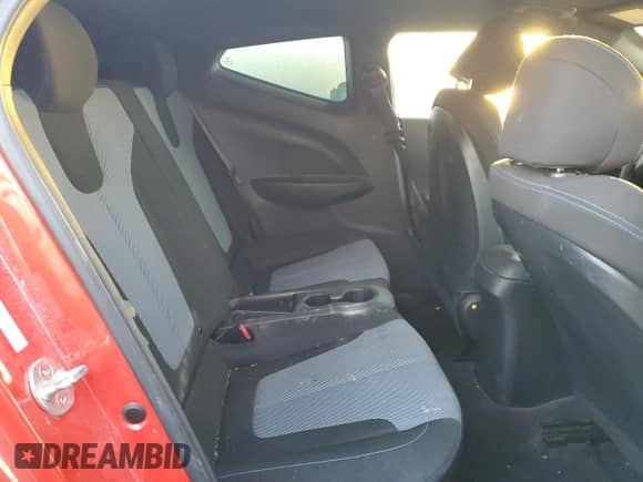 2019 Hyundai Veloster Premium z VIN KMHTG6AF0KU017502, wystawiony jako Copart lot #82367844 z przebiegiem 125 829 mil mil oraz Szkoda całkowita • Salvage title. Historia ofert i sprzedaży dostępna na DreamBid. Obrazek 10.