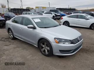 ✅ 2013 Volkswagen Passat SE • VIN: 1VWBP7A33DC121354 • Лот: 43571150. Опубликован ранее на IAAI с пробегом 109 752 миль. Бесплатный доступ к архиву аукционных продаж из США и подробный отчёт об истории автомобиля на DreamBid. Изображение 1.
