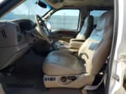 ✅ 2000 Ford Excursion Limited • VIN: 1FMNU43SXYED53743 • Lot: 59313845. Wystawiony na Copart z przebiegiem 391 409 mil. Bezpłatny archiwum sprzedaży aukcyjnych z USA i szczegółowy raport historii pojazdu na DreamBid. Zdjęcie 7.