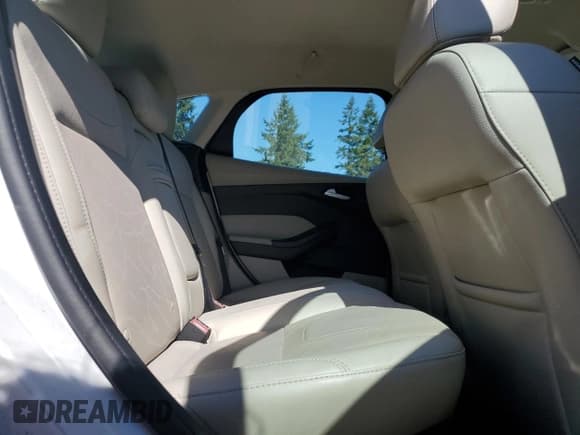 ✅ 2013 Ford Focus Electric • VIN: 1FADP3R49DL191805 • Лот: 83817765. Опубликован ранее на Copart с пробегом 79 513 миль. Бесплатный доступ к архиву аукционных продаж из США и подробный отчёт об истории автомобиля на DreamBid. Изображение 11.