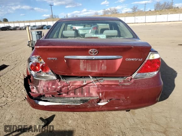 ✅ 2006 Toyota Camry LE • VIN: 4T1BE32K96U130754 • Лот: 93868735. Опубликован ранее на Copart с пробегом 94 001 миль. Бесплатный доступ к архиву аукционных продаж из США и подробный отчёт об истории автомобиля на DreamBid. Изображение 6.