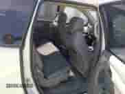 2017 Chevrolet Traverse LS z VIN 1GNKRFKD2HJ260138, wystawiony jako IAAI lot #43365257 z przebiegiem 85 179 mil mil oraz . Historia ofert i sprzedaży dostępna na DreamBid. Obrazek 8.