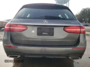 ✅ 2020 Mercedes-Benz E • VIN: W1KZH6JB2LA813590 • Lot: 70565744. Wystawiony na Copart z przebiegiem 38 063 mil. Bezpłatny archiwum sprzedaży aukcyjnych z USA i szczegółowy raport historii pojazdu na DreamBid. Zdjęcie 6.