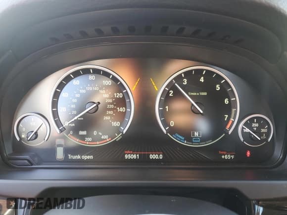 ✅ 2016 BMW X5 xDrive40e • VIN: 5UXKT0C58G0S75471 • Лот: 90841015. Опубликован ранее на Copart с пробегом 95 061 миль. Бесплатный доступ к архиву аукционных продаж из США и подробный отчёт об истории автомобиля на DreamBid. Изображение 9.