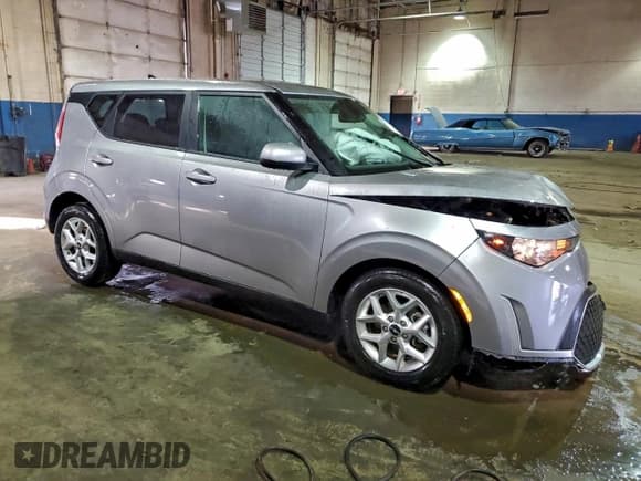 ✅ 2025 Kia Soul LX • VIN: KNDJ23AU6S7935695 • Lot: 94197205. Listed on Copart with 19,872 mi. Free auction sales archive from the USA and detailed vehicle history report at DreamBid. Image 4.