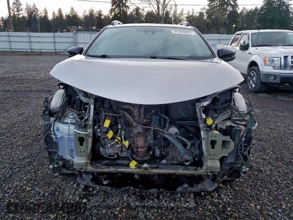 ✅ 2017 Toyota RAV4 SE • VIN: 2T3JFREV3HW618173 • Lot: 94369095. Wystawiony na Copart z przebiegiem 110 249 mil. Bezpłatny archiwum sprzedaży aukcyjnych z USA i szczegółowy raport historii pojazdu na DreamBid. Zdjęcie 5.