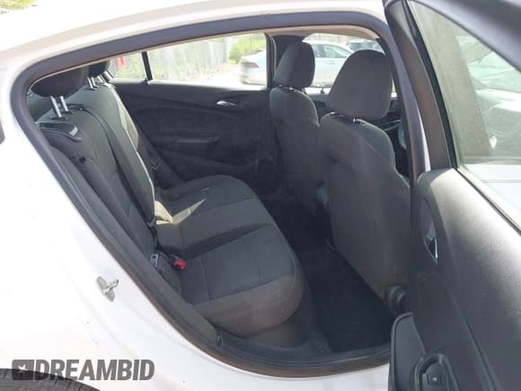 ✅ 2018 Chevrolet Cruze LS • VIN: 1G1BC5SM0J7193572 • Лот: 42962057. Опубликован ранее на IAAI с пробегом 69 958 миль. Бесплатный доступ к архиву аукционных продаж из США и подробный отчёт об истории автомобиля на DreamBid. Изображение 8.