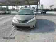 2011 Toyota Sienna XLE AAS с VIN 5TDYK3DC4BS132990, выставлен на аукционе Copart как лот 69782765 с пробегом 253 780 миль миль и Списание • Salvage title. История ставок и продаж доступна на DreamBid. Изображение 14.
