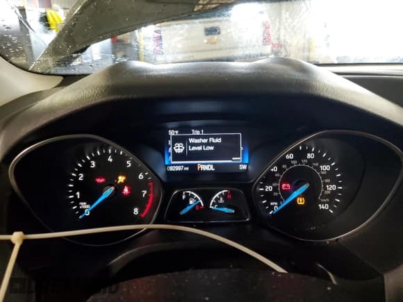 ✅ 2017 Ford Focus SE • VIN: 1FADP3F24HL319991 • Лот: 47522025. Опубликован ранее на Copart с пробегом 92 997 миль. Бесплатный доступ к архиву аукционных продаж из США и подробный отчёт об истории автомобиля на DreamBid. Изображение 9.