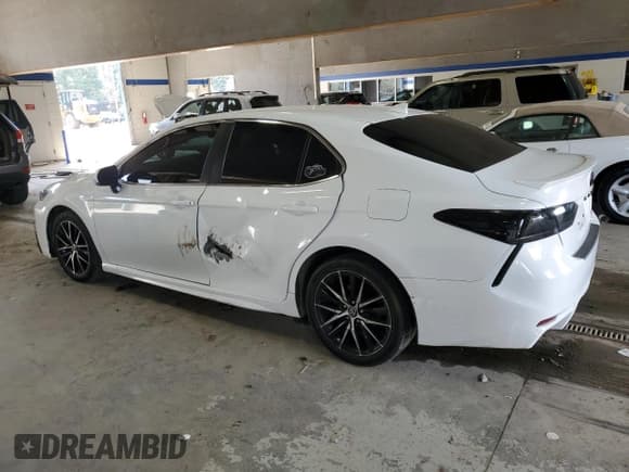 ✅ 2023 Toyota Camry SE • VIN: 4T1G11AK6PU836055 • Лот: 84244125. Опубликован ранее на Copart с пробегом 45 829 миль. Бесплатный доступ к архиву аукционных продаж из США и подробный отчёт об истории автомобиля на DreamBid. Изображение 2.