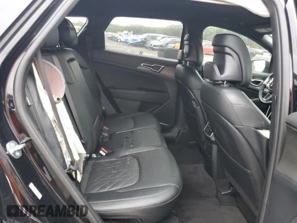 ✅ 2025 Kia Sportage X-Line • VIN: 5XYK6CDF3SG298628 • Lot: 86509765. Wystawiony na Copart z przebiegiem 10 716 mil. Bezpłatny archiwum sprzedaży aukcyjnych z USA i szczegółowy raport historii pojazdu na DreamBid. Zdjęcie 11.