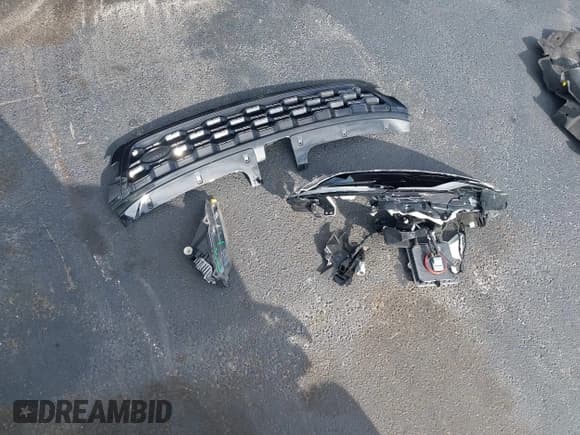 ✅ 2020 Land Rover Range Rover Evoque SE • VIN: SALZP2FX6LH019279 • Lot: 42352602. Listed on IAAI with 71,433 mi. Free auction sales archive from the USA and detailed vehicle history report at DreamBid. Image 12.