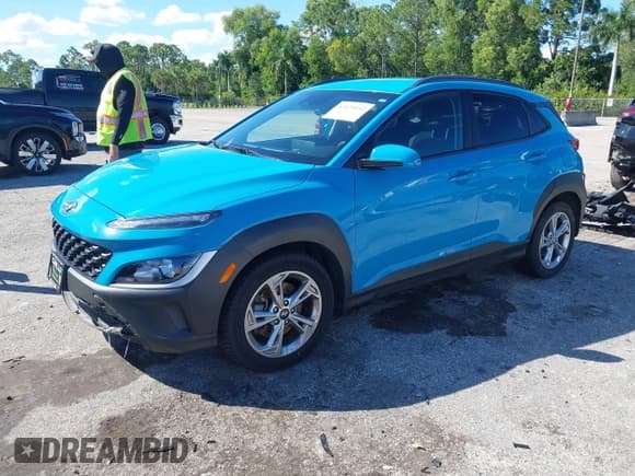 ✅ 2023 Hyundai Kona SEL • VIN: KM8K6CAB4PU001787 • Лот: 43425442. Опубликован ранее на IAAI с пробегом 79 168 миль. Бесплатный доступ к архиву аукционных продаж из США и подробный отчёт об истории автомобиля на DreamBid. Изображение 2.