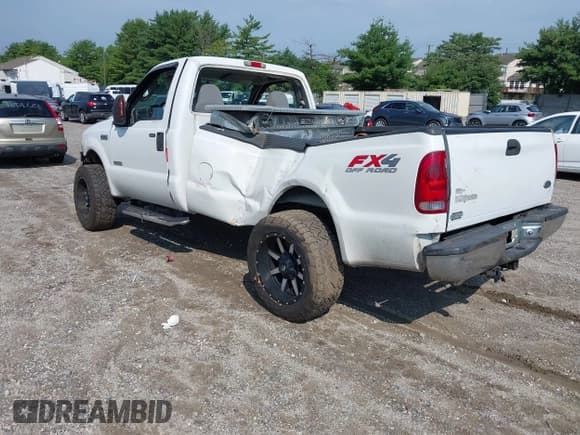 ✅ 2006 Ford F-250 XL • VIN: 1FTSF21P36EB28128 • Lot: 42612563. Listed on IAAI with Not provided. Free auction sales archive from the USA and detailed vehicle history report at DreamBid. Image 3.