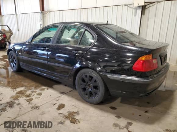1999 BMW 3 Series 323i с VIN WBAAM3334XKC61808, выставлен на аукционе Copart как лот 80778684 с пробегом 128 935 миль миль и Списание • Salvage title. История ставок и продаж доступна на DreamBid. Изображение 2.