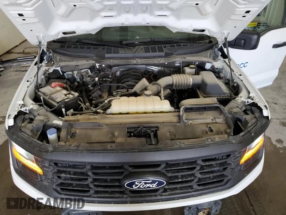 ✅ 2024 Ford F-150 XL • VIN: 1FTFX1L53RKE00767 • Лот: 69144325. Опубликован ранее на Copart с пробегом 27 138 миль. Бесплатный доступ к архиву аукционных продаж из США и подробный отчёт об истории автомобиля на DreamBid. Изображение 11.