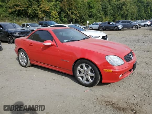 ✅ 2002 Mercedes-Benz SLK 230 Kompressor • VIN: WDBKK49F22F249805 • Лот: 71058304. Опубликован ранее на Copart с пробегом 57 850 миль. Бесплатный доступ к архиву аукционных продаж из США и подробный отчёт об истории автомобиля на DreamBid. Изображение 4.