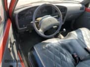 ✅ 1992 Toyota Pickup • VIN: JT4RN81A5N5146743 • Lot: 59140735. Listed on Copart with 439,883 mi. Free auction sales archive from the USA and detailed vehicle history report at DreamBid. Image 8.