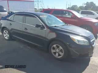 2013 Chevrolet Malibu LS z VIN 1G11B5SA3DF235263, wystawiony jako IAAI lot #43448944 z przebiegiem Nie podano mil oraz . Historia ofert i sprzedaży dostępna na DreamBid. Obrazek 1.