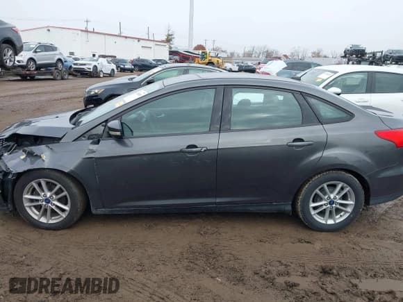 ✅ 2016 Ford Focus SE • VIN: 1FADP3F23GL217564 • Lot: 43754051. Wystawiony na IAAI z przebiegiem 137 951 mil. Bezpłatny archiwum sprzedaży aukcyjnych z USA i szczegółowy raport historii pojazdu na DreamBid. Zdjęcie 14.