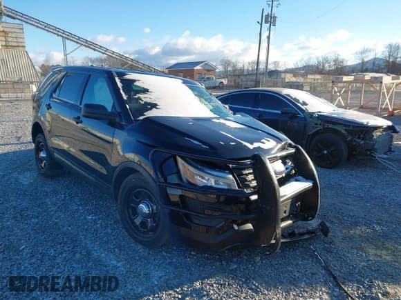 ✅ 2017 Ford Police Interceptor Utility • VIN: 1FM5K8AR6HGC87354 • Лот: 43659630. Опубликован ранее на IAAI с пробегом Не указан. Бесплатный доступ к архиву аукционных продаж из США и подробный отчёт об истории автомобиля на DreamBid. Изображение 1.