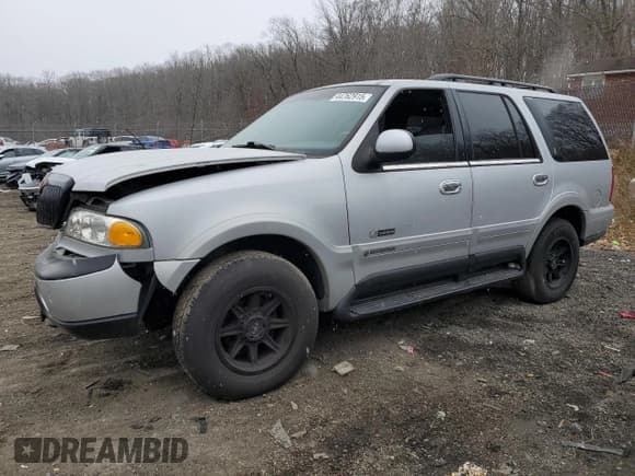 ✅ 1999 Lincoln Navigator • VIN: 5LMPU28A8XLJ41265 • Лот: 44762915. Опубликован ранее на Copart с пробегом 292 137 миль. Бесплатный доступ к архиву аукционных продаж из США и подробный отчёт об истории автомобиля на DreamBid. Изображение 1.