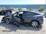 ✅ 2024 Tesla Model Y • VIN: 7SAYGDED2RF032628 • Lot: 42507569. Wystawiony na IAAI z przebiegiem 22 845 mil. Bezpłatny archiwum sprzedaży aukcyjnych z USA i szczegółowy raport historii pojazdu na DreamBid. Zdjęcie 15.