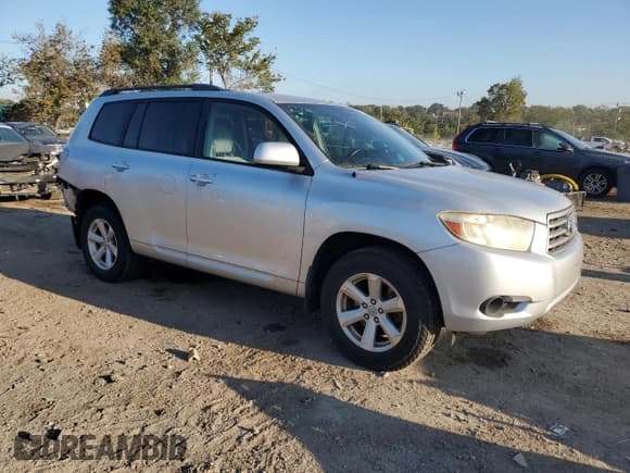 ✅ 2010 Toyota Highlander • VIN: JTEBK3EHXA2164490 • Lot: 84928165. Listed on Copart with 221,440 mi. Free auction sales archive from the USA and detailed vehicle history report at DreamBid. Image 4.