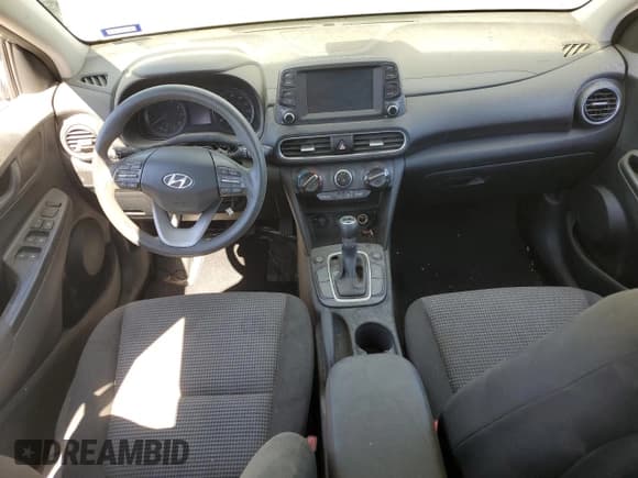 ✅ 2020 Hyundai Kona SE • VIN: KM8K1CAA7LU416330 • Лот: 74541104. Опубликован ранее на Copart с пробегом Не указан. Бесплатный доступ к архиву аукционных продаж из США и подробный отчёт об истории автомобиля на DreamBid. Изображение 8.