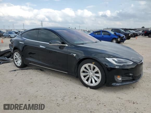 ✅ 2018 Tesla Model S 75D • VIN: 5YJSA1E29JF281854 • Лот: 55339485. Опубликован ранее на Copart с пробегом 104 177 миль. Бесплатный доступ к архиву аукционных продаж из США и подробный отчёт об истории автомобиля на DreamBid. Изображение 4.