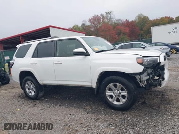 ✅ 2022 Toyota 4Runner SR5 • VIN: JTEMU5JR3N6016600 • Lot: 43392016. Listed on IAAI with 76,898 mi. Free auction sales archive from the USA and detailed vehicle history report at DreamBid. Image 13.