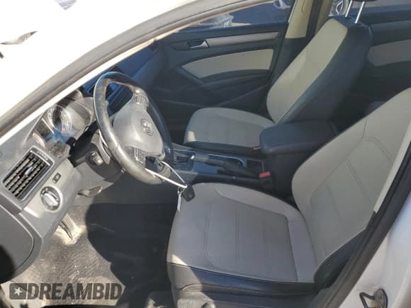 ✅ 2014 Volkswagen Passat SE • VIN: 1VWBT7A31EC091350 • Lot: 91432575. Listed on Copart with 133,738 mi. Free auction sales archive from the USA and detailed vehicle history report at DreamBid. Image 7.