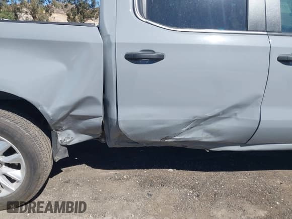 ✅ 2024 Chevrolet Silverado 1500 Custom • VIN: 3GCPABEK3RG402752 • Лот: 43476872. Опубликован ранее на IAAI с пробегом 9 127 миль. Бесплатный доступ к архиву аукционных продаж из США и подробный отчёт об истории автомобиля на DreamBid. Изображение 17.