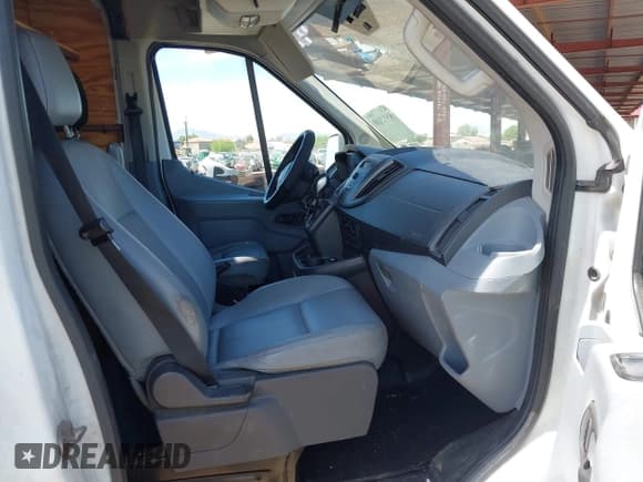 ✅ 2015 Ford Transit Cargo • VIN: 1FTNR3XM1FKA29218 • Lot: 43013185. Listed on IAAI with 740,683 mi. Free auction sales archive from the USA and detailed vehicle history report at DreamBid. Image 5.