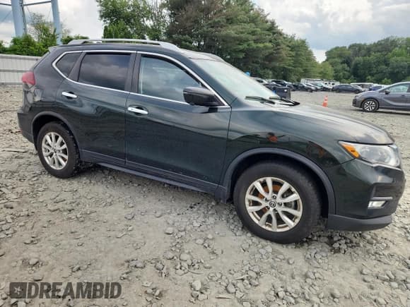 ✅ 2018 Nissan Rogue S • VIN: 5N1AT2MV6JC839949 • Lot: 65214775. Wystawiony na Copart z przebiegiem Nie podano. Bezpłatny archiwum sprzedaży aukcyjnych z USA i szczegółowy raport historii pojazdu na DreamBid. Zdjęcie 4.