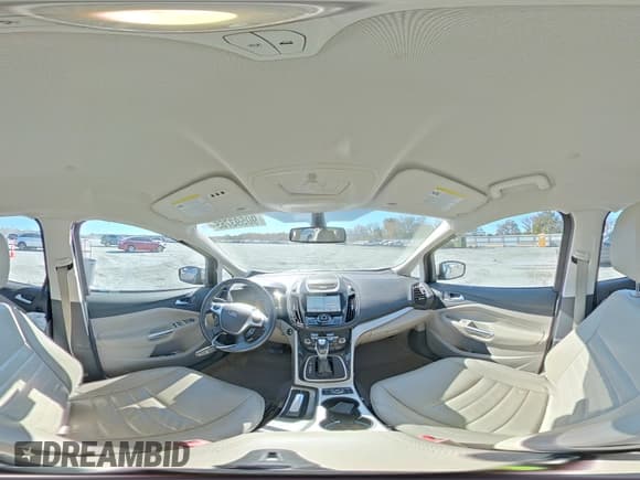 ✅ 2016 Ford C-Max SEL • VIN: 1FADP5BU1GL100844 • Lot: 90593765. Wystawiony na Copart z przebiegiem 177 618 mil. Bezpłatny archiwum sprzedaży aukcyjnych z USA i szczegółowy raport historii pojazdu na DreamBid. Zdjęcie 14.