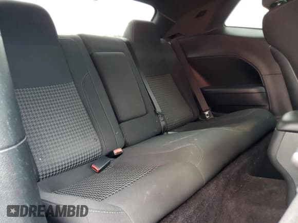 ✅ 2019 Dodge Challenger SXT • VIN: 2C3CDZAG1KH565510 • Lot: 85689745. Wystawiony na Copart z przebiegiem 114 974 mil. Bezpłatny archiwum sprzedaży aukcyjnych z USA i szczegółowy raport historii pojazdu na DreamBid. Zdjęcie 10.