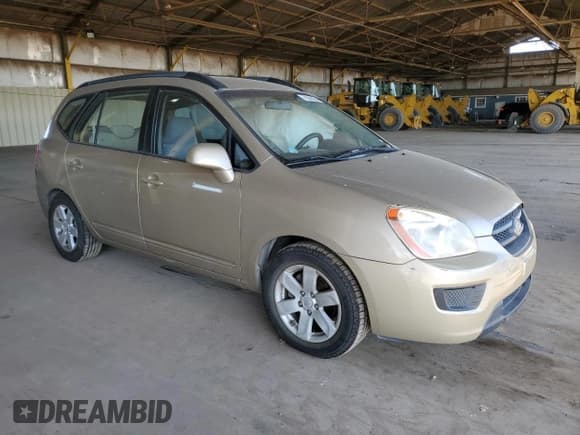 ✅ 2008 Kia Rondo EX • VIN: KNAFG526287125666 • Lot: 78045624. Listed on Copart with 108,637 mi. Free auction sales archive from the USA and detailed vehicle history report at DreamBid. Image 4.