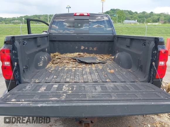 ✅ 2016 Chevrolet Silverado 2500HD LTZ • VIN: 1GC1KWE87GF114035 • Lot: 42254348. Listed on IAAI with Not provided. Free auction sales archive from the USA and detailed vehicle history report at DreamBid. Image 18.