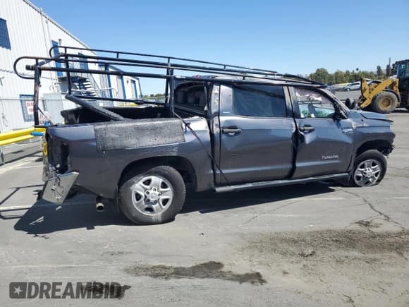 ✅ 2017 Toyota Tundra SR5 • VIN: 5TFEY5F15HX219597 • Лот: 80036335. Опубликован ранее на Copart с пробегом Не указан. Бесплатный доступ к архиву аукционных продаж из США и подробный отчёт об истории автомобиля на DreamBid. Изображение 3.