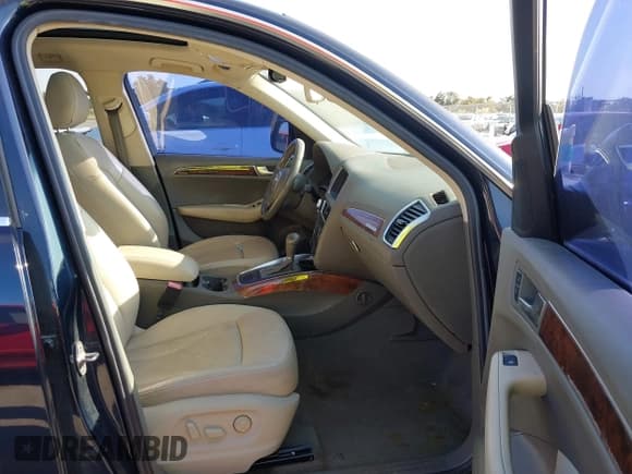 ✅ 2010 Audi Q5 Premium • VIN: WA1CKAFPXAA052288 • Лот: 43500668. Опубликован ранее на IAAI с пробегом 132 093 миль. Бесплатный доступ к архиву аукционных продаж из США и подробный отчёт об истории автомобиля на DreamBid. Изображение 5.