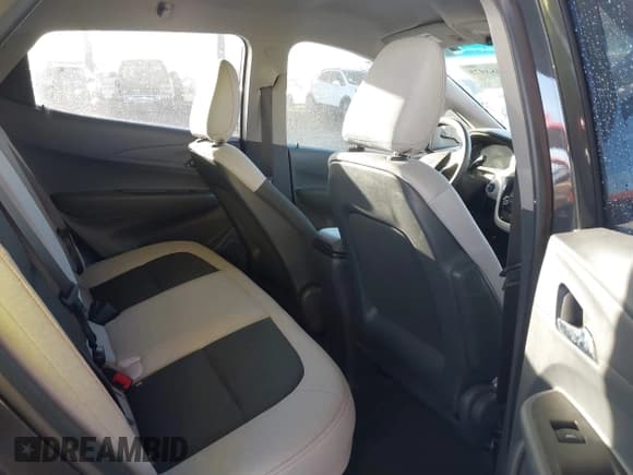 ✅ 2020 Chevrolet Bolt EV LT • VIN: 1G1FY6S07L4106373 • Lot: 41483975. Wystawiony na IAAI z przebiegiem 36 193 mil. Bezpłatny archiwum sprzedaży aukcyjnych z USA i szczegółowy raport historii pojazdu na DreamBid. Zdjęcie 8.