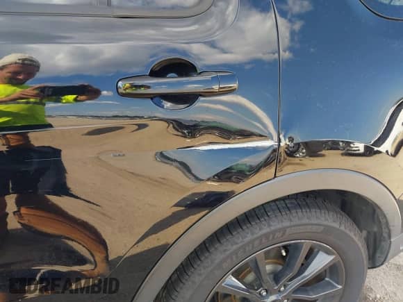 2018 Ford Explorer XLT с VIN 1FM5K7D89JGA52093, выставлен на аукционе IAAI как лот 43351772 с пробегом 87 615 миль миль и . История ставок и продаж доступна на DreamBid. Изображение 6.