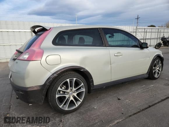 ✅ 2008 Volvo C30 Version 1.0 • VIN: YV1MK672782046800 • Lot: 90905605. Listed on Copart with 106,577 mi. Free auction sales archive from the USA and detailed vehicle history report at DreamBid. Image 3.