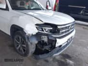 ✅ 2022 Volkswagen Atlas SE • VIN: 1V2LP2CA1NC531866 • Lot: 41677402. Wystawiony na IAAI z przebiegiem 35 407 mil. Bezpłatny archiwum sprzedaży aukcyjnych z USA i szczegółowy raport historii pojazdu na DreamBid. Zdjęcie 6.